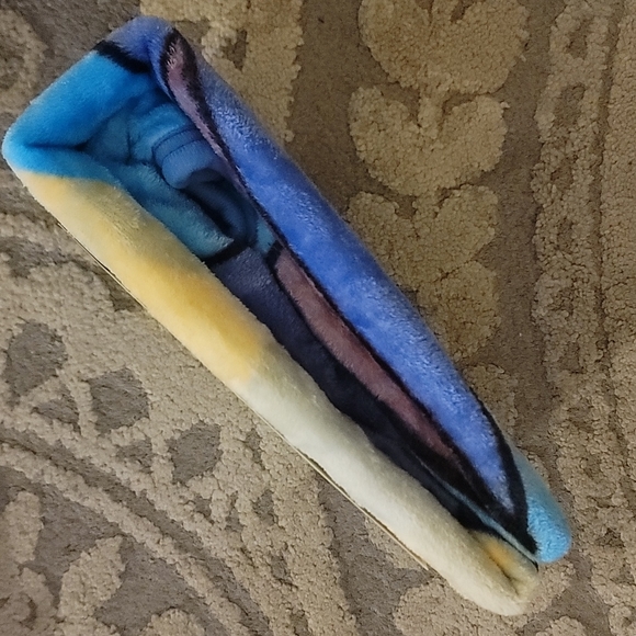 Disney Stitch Silky Soft Throw Blanket Character New 40x50 - Picture 6 of 6